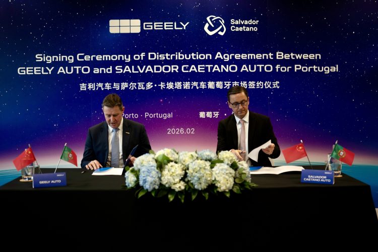 Geely Auto e Salvador Caetano Auto estabelecem uma parceria estrategica para a distribuicao