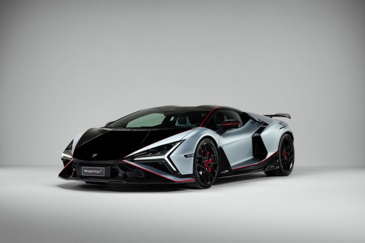 Lamborghini Revuelto SV2