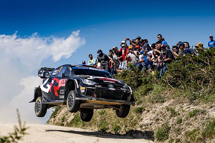 17 OGIER Sebastien, LANDAIS Vincent, Toyota GR Yaris Rally1, action during the Rally de Portugal 2024, 5th round of the 2024 WRC World Rally Car Championship, from May 9 to 12, 2024 at Matoshinhos, Portugal - Photo Paulo Maria / DPPI
